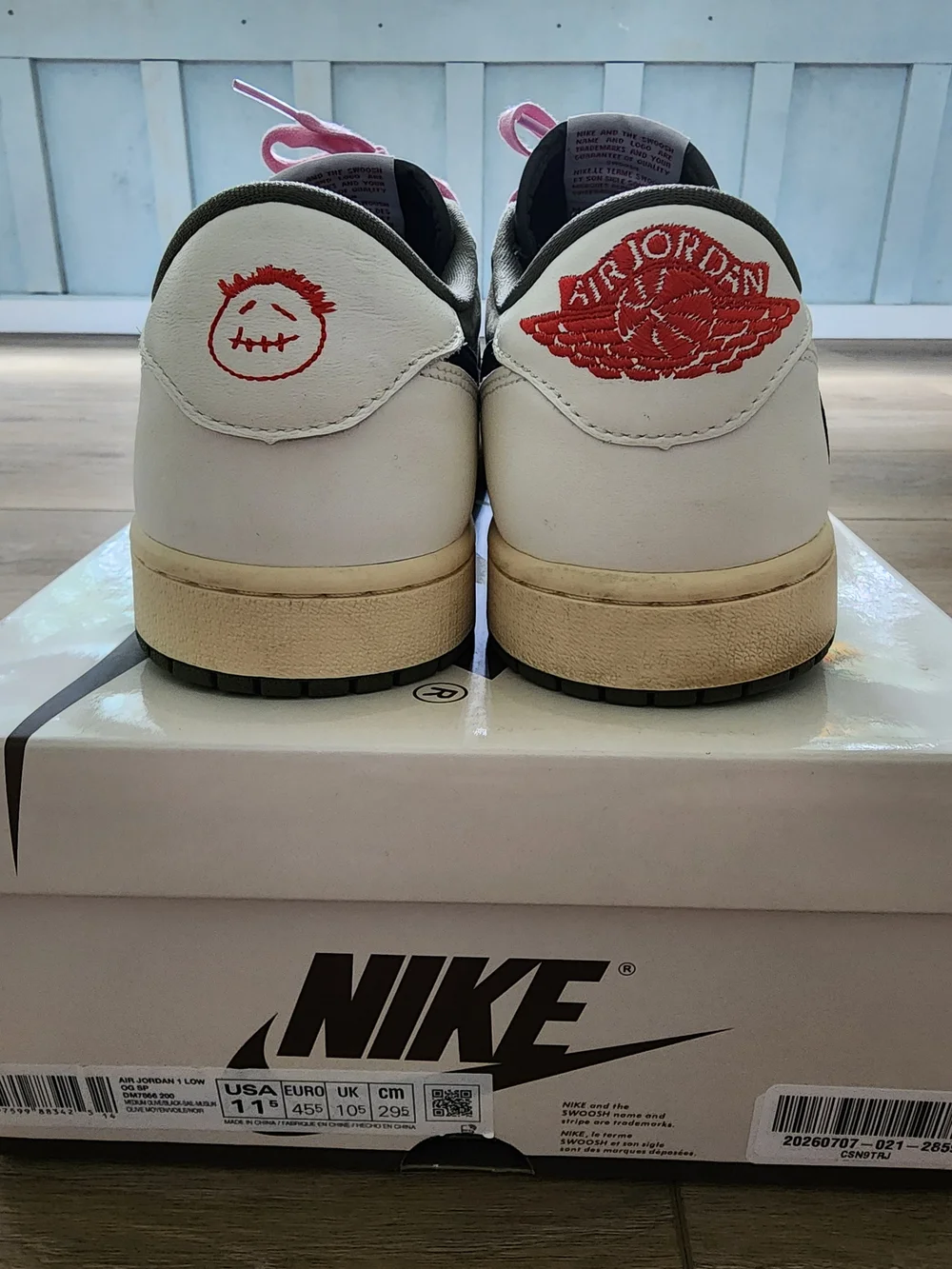 Travis Scott Medium Olives Jordan 1 Low